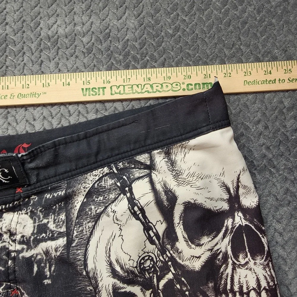 Xtreme Couture Affliction Board Shorts Mens Size 43 Black Red Y2K Skate Surf UFC